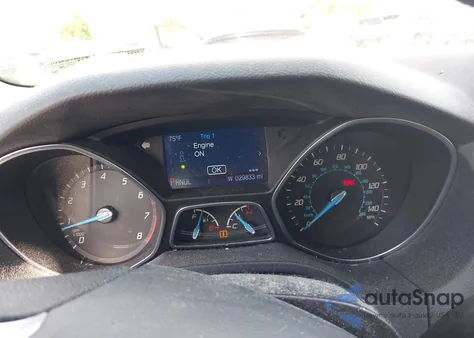 2014 Ford Focus Se z USA, uszkodzony, nr VIN 1FADP3F22EL446539